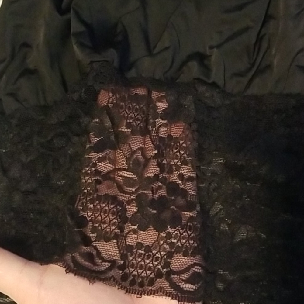 Top - Picture 2 of 4